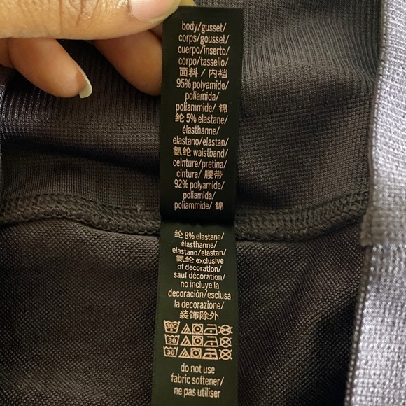 Victoria's Secret Capris Leggings in Deep Purple Sz L - Picture 3 of 11